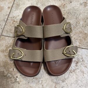 Rothys The Buckle Slide in Dune, size 7.5. EUC, like new!